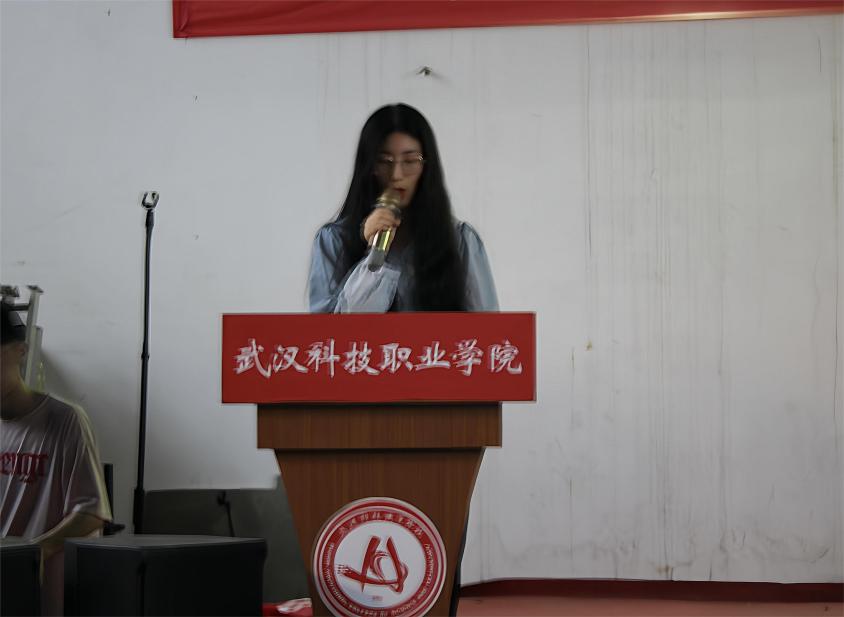 Beat365官网举办2022-2023学年“五四”表彰大会暨文艺汇演