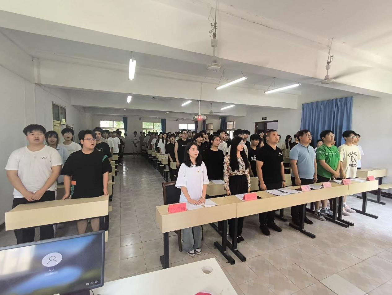 青春心向党，奋斗新征程 ——Beat365中文官方网站第五期团课结业典礼暨入团仪式