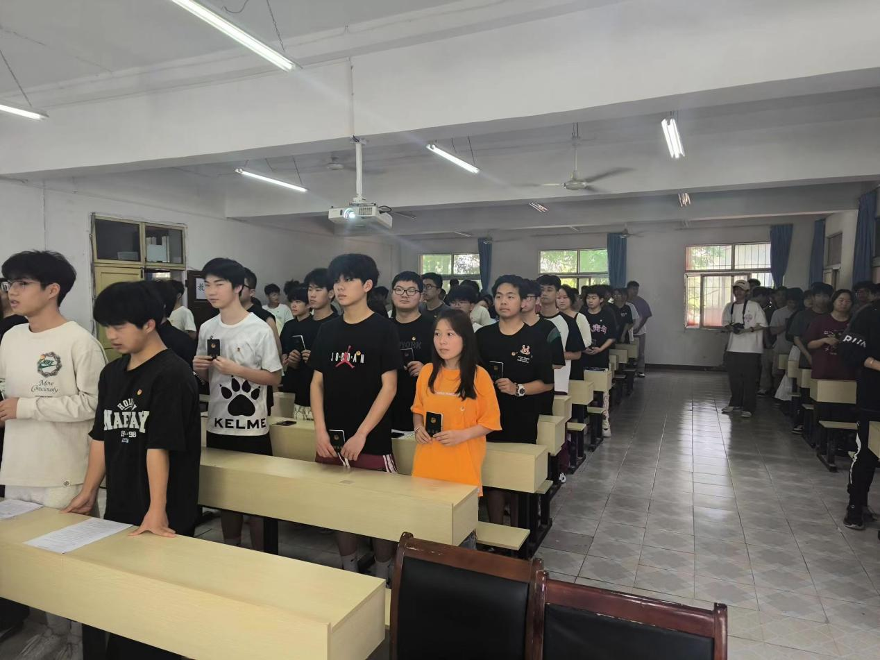 青春心向党，奋斗新征程 ——Beat365中文官方网站第五期团课结业典礼暨入团仪式