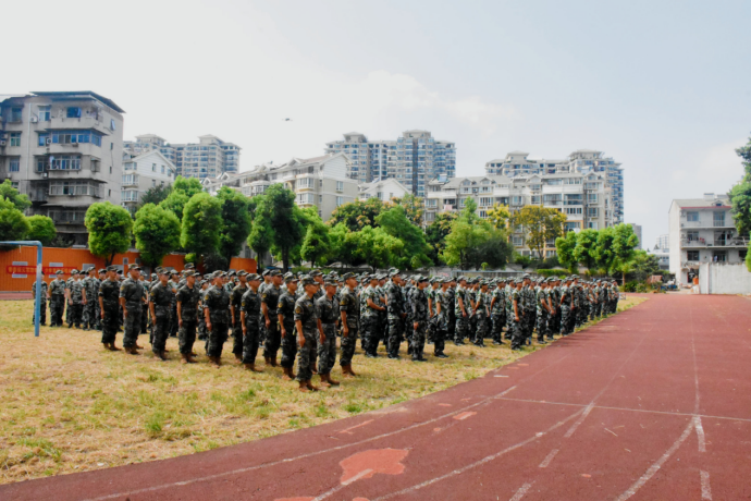 Beat365中文官方网站举行新生开训典礼 暨军训开营仪式