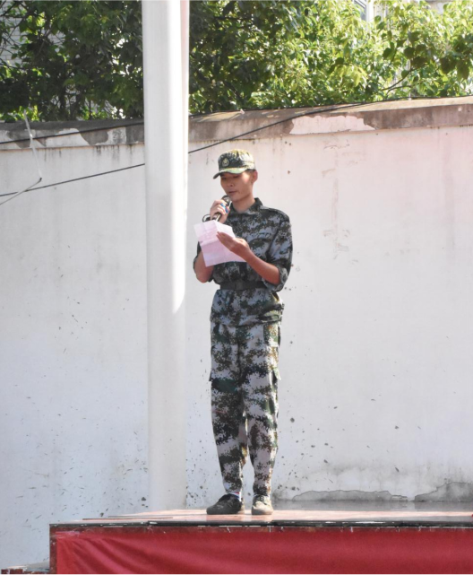 Beat365中文官方网站举行2024级新生开学典礼暨军训结营仪式