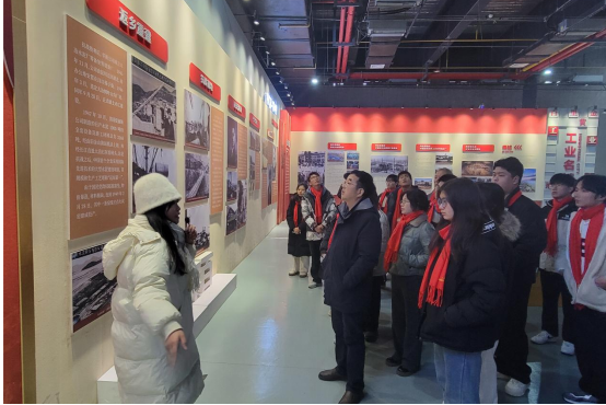 Beat365官网赴黄石开展“青春飞扬·智汇黄石行”社会实践活动