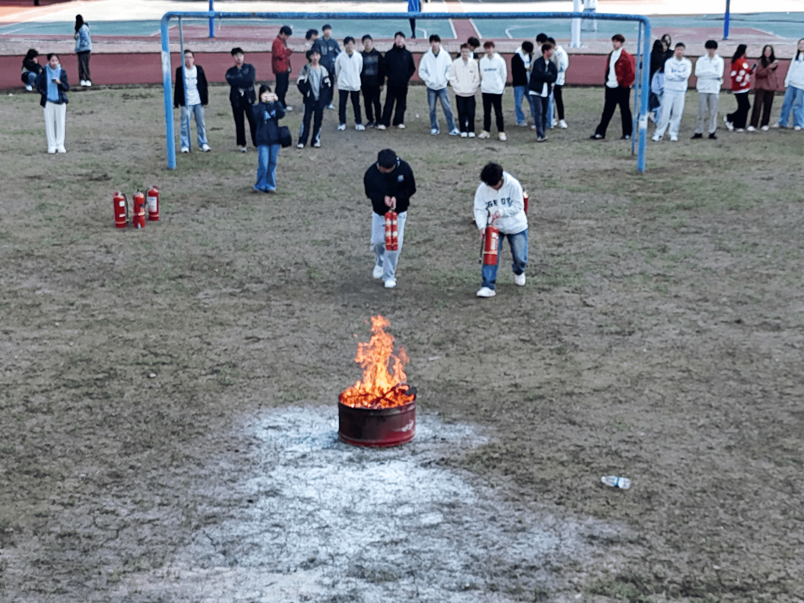 Beat365中文官方网站开展消防安全专题培训 暨实战演练——筑牢校园安全防线