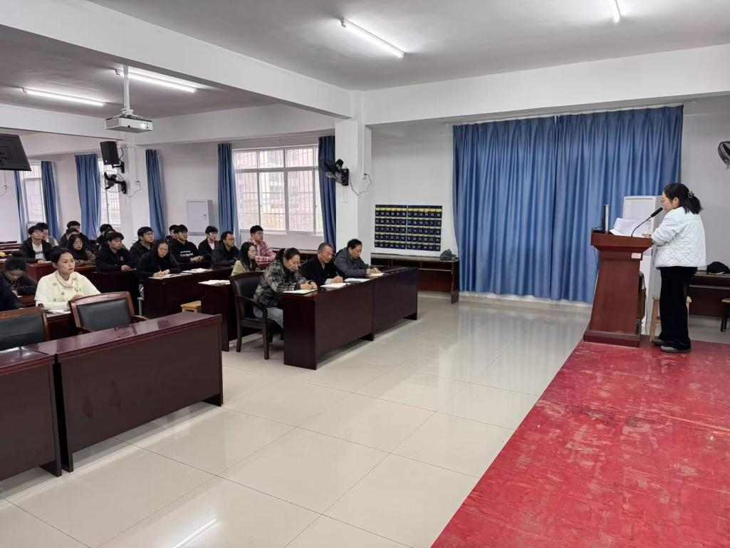 淬炼初心强作风 砥砺奋进启新程—— Beat365中文官方网站举行预备党员宣誓仪式暨作风建设专题学习