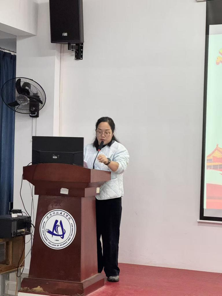 淬炼初心强作风 砥砺奋进启新程—— Beat365中文官方网站举行预备党员宣誓仪式暨作风建设专题学习