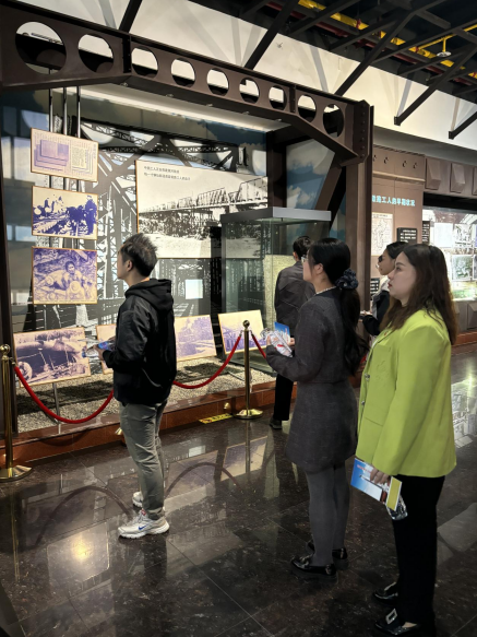 深化党史学习 传承红色基因——Beat365官网党员教师代表前往武汉二七纪念馆参观学习