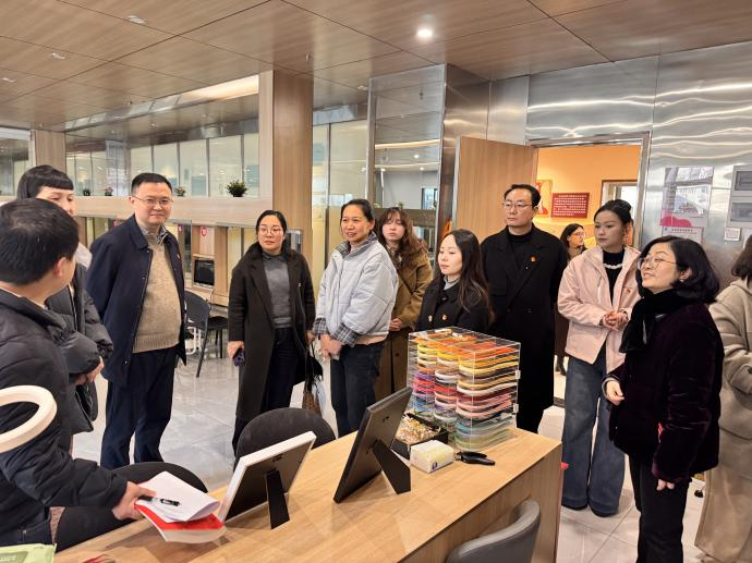 党建互鉴促提升 协同育人启新程——Beat365中文官方网站赴武汉市第一商业学校开展党建交流活动