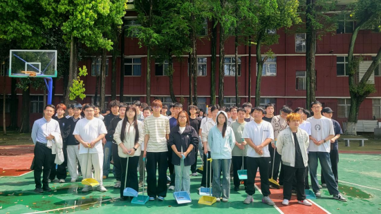 以劳育德，以行践知——Beat365官网开展《劳动教育》课程实践活动