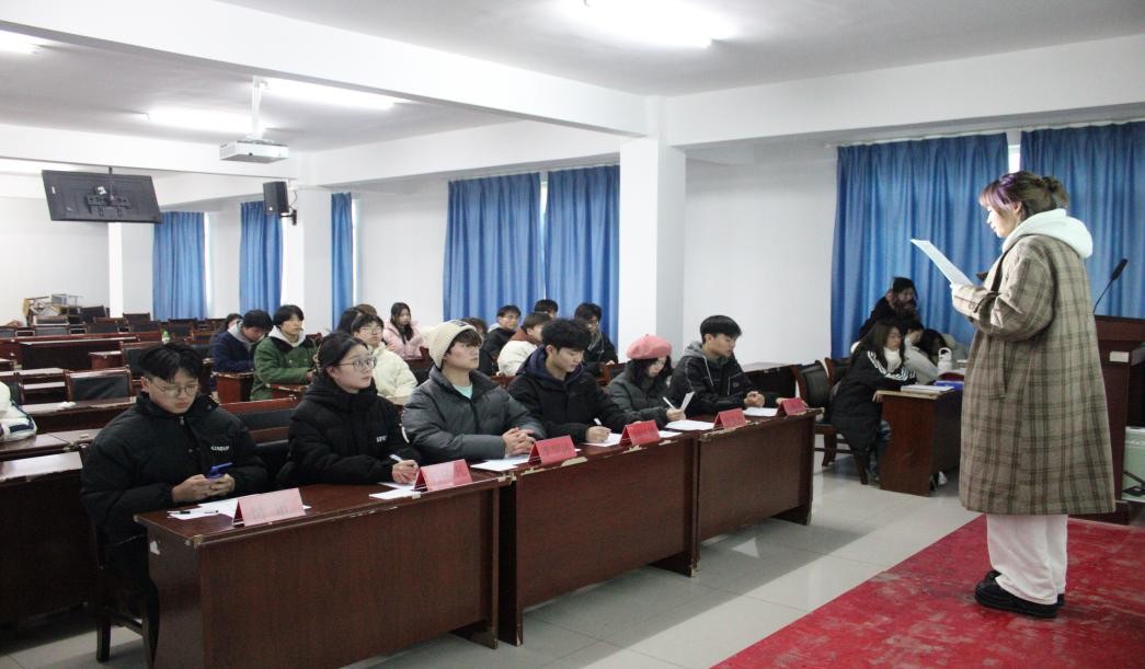 Beat365中文官方网站2023年班徽、黑板报设计大赛顺利开展