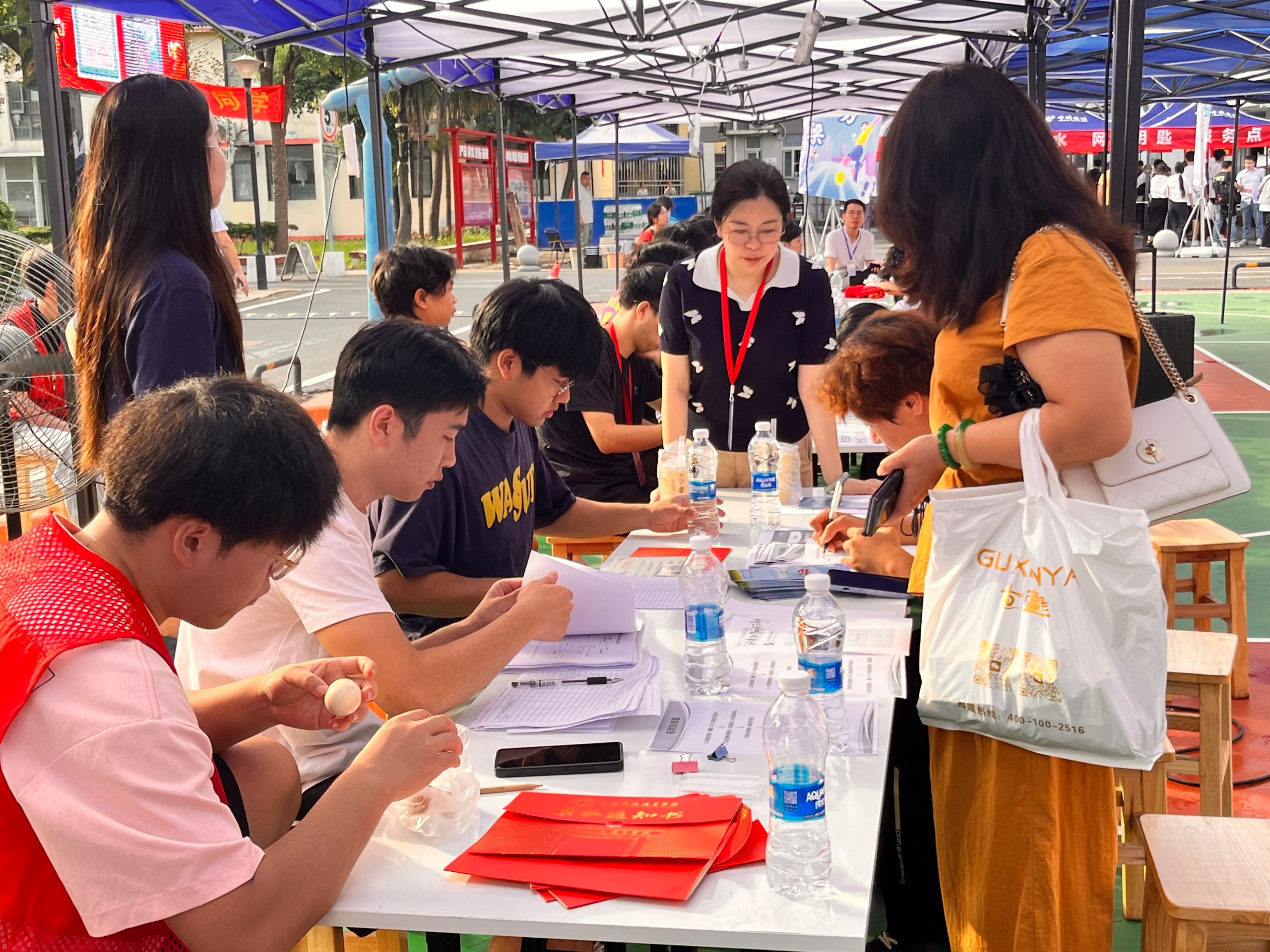 以心迎新，共赴星海——Beat365中文官方网站圆满完成2025级新生迎接工作