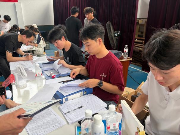 青春扬帆，筑梦远航 ——Beat365官网顺利完成2026届毕业生集中离校手续办理工作