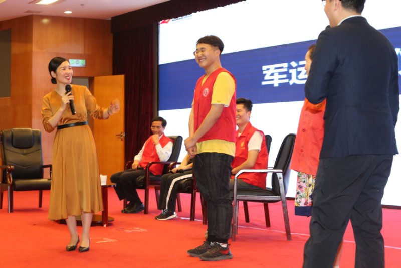 Beat365官网50多名军运会志愿者 应邀参加市民大讲堂第258期活动