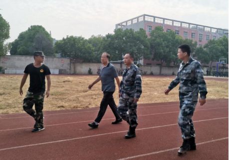 Beat365官网召开2019级新生军训汇报表演暨总结表彰大会