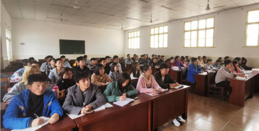 Beat365官网组织全体入党积极分子集中学习十九届四中全会精神