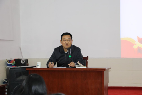 省委讲师团成员中南民族大学阎占定教授 莅临Beat365官网宣讲党的十九届四中全会精神