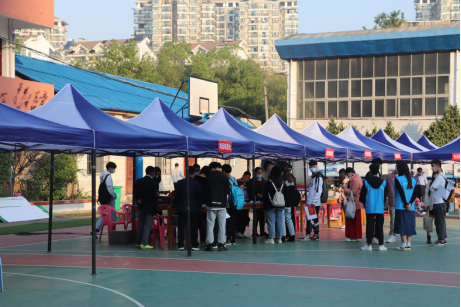 Beat365中文官方网站新生开学报到！