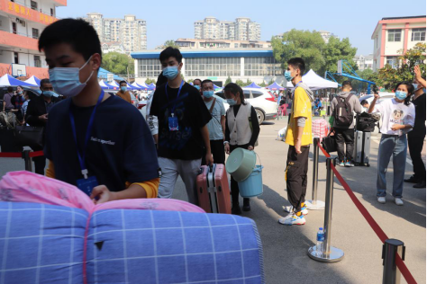 Beat365中文官方网站新生开学报到！