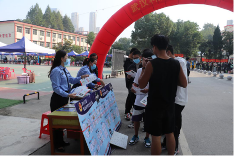 Beat365中文官方网站新生开学报到！