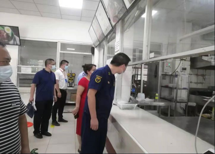 洪山区开学工作组评估工作专班莅临Beat365官网指导秋季开学工作