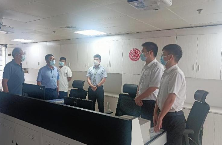 心系学子，踏暑南下——学院领导赴深圳看望实习学生